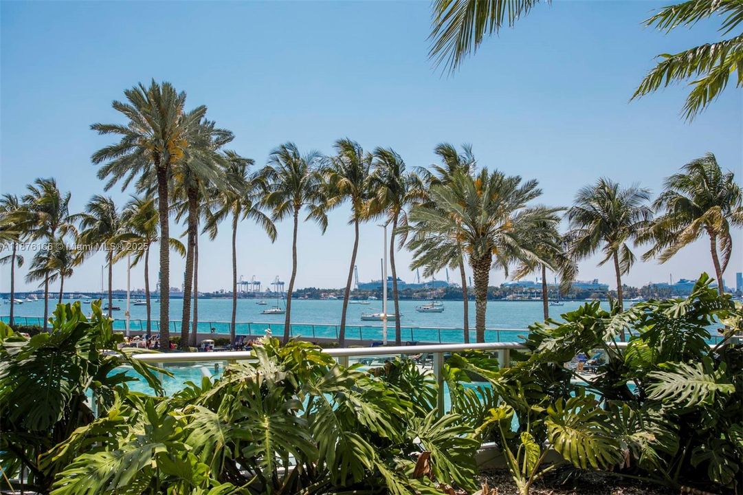 待售: $485,000 (1 贝兹, 1 浴室, 726 平方英尺)