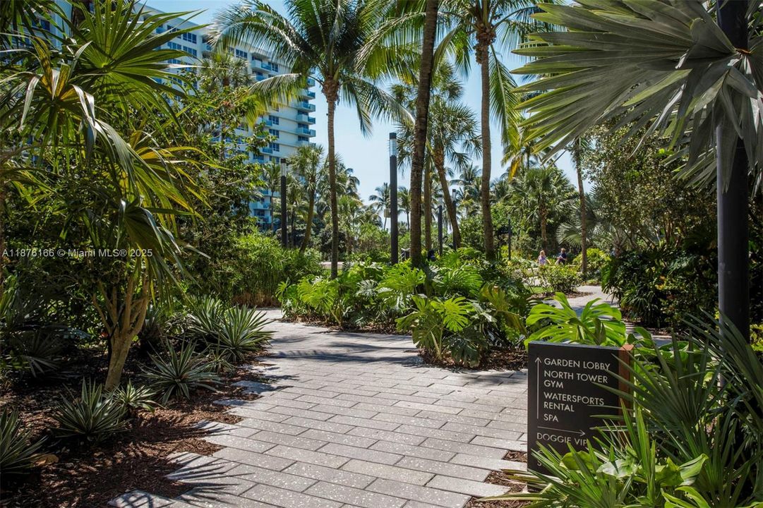 待售: $485,000 (1 贝兹, 1 浴室, 726 平方英尺)