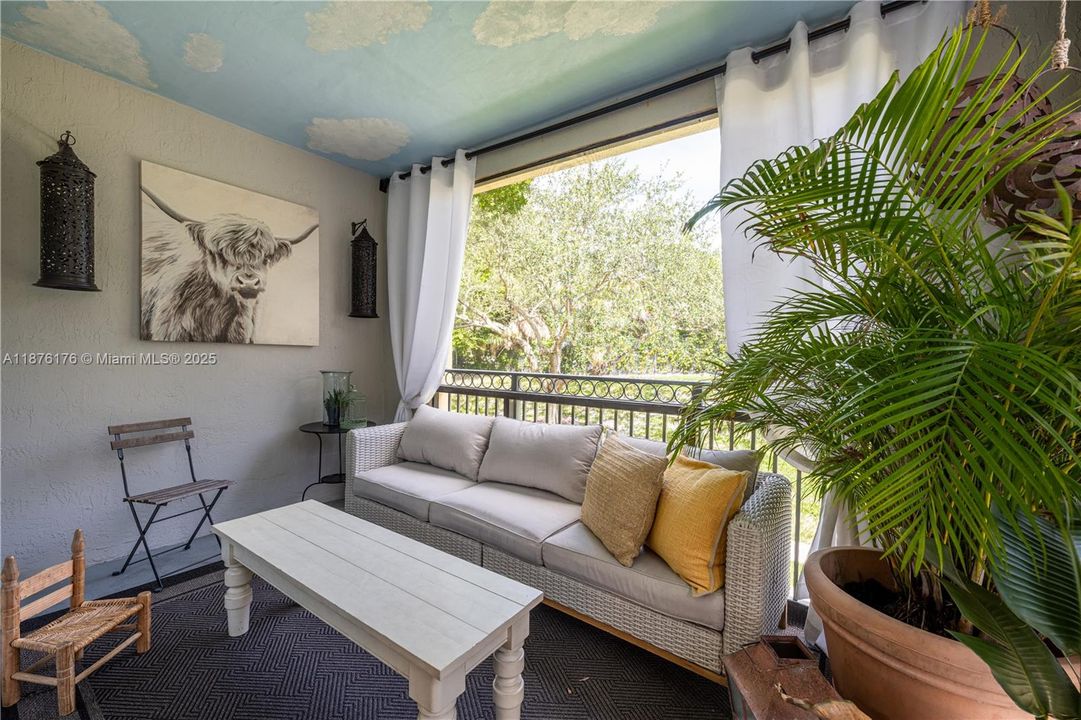 合同活跃: $5,500 (3 贝兹, 2 浴室, 1633 平方英尺)