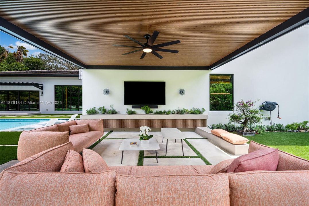 En Venta: $6,350,000 (7 camas, 7 baños, 6977 Pies cuadrados)