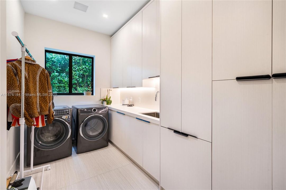 En Venta: $6,350,000 (7 camas, 7 baños, 6977 Pies cuadrados)