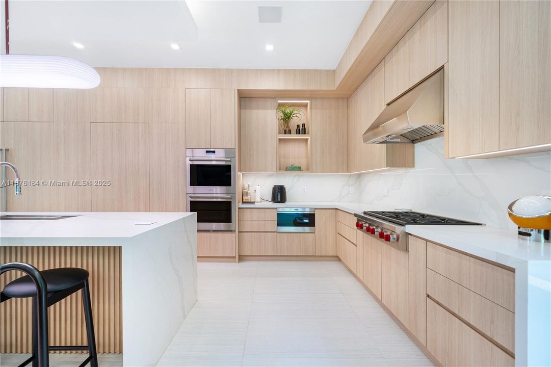 En Venta: $6,350,000 (7 camas, 7 baños, 6977 Pies cuadrados)