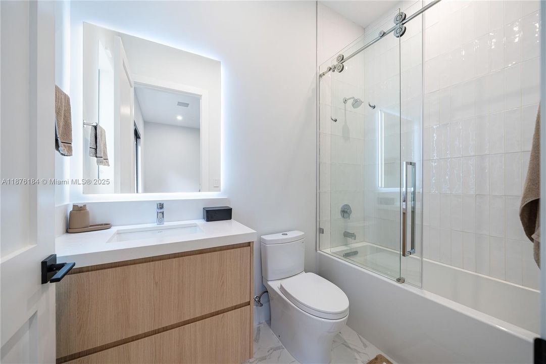 En Venta: $6,350,000 (7 camas, 7 baños, 6977 Pies cuadrados)