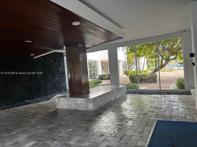 На продажу: $899,000 (2 спален, 20 ванн, 1770 Квадратных фут)