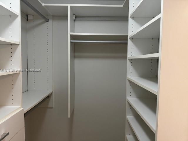 На продажу: $899,000 (2 спален, 20 ванн, 1770 Квадратных фут)