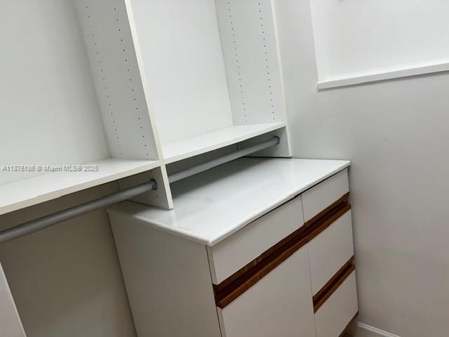 На продажу: $899,000 (2 спален, 20 ванн, 1770 Квадратных фут)