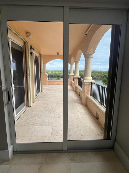 For Sale: $3,600,000 (4 beds, 4 baths, 4220 Square Feet)