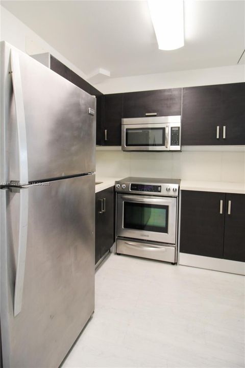 Недавно продано: $89,000 (1 спален, 1 ванн, 585 Квадратных фут)