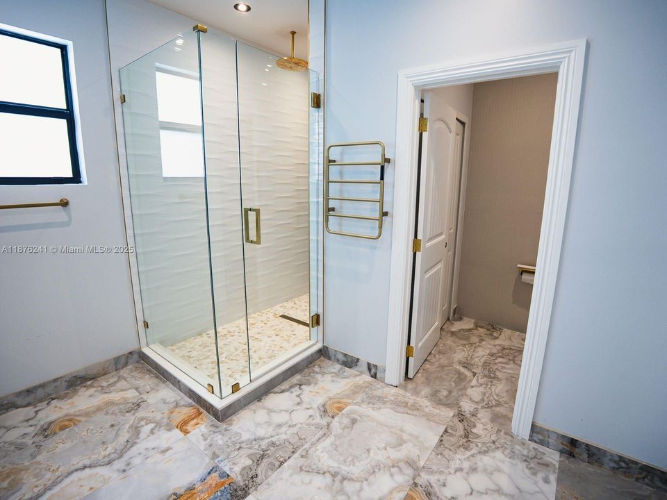 For Sale: $1,250,000 (4 beds, 4 baths, 2776 Square Feet)