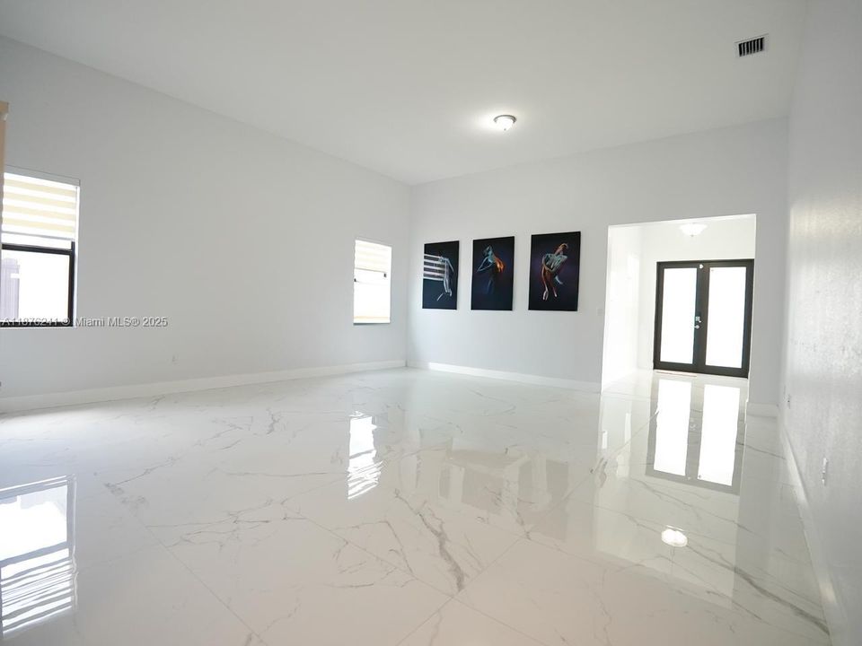 For Sale: $1,250,000 (4 beds, 4 baths, 2776 Square Feet)