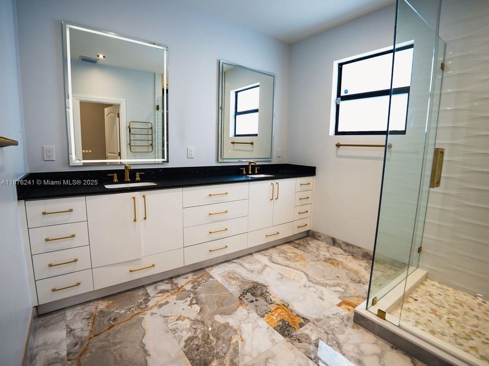 For Sale: $1,250,000 (4 beds, 4 baths, 2776 Square Feet)