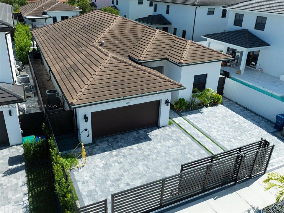 For Sale: $1,250,000 (4 beds, 4 baths, 2776 Square Feet)