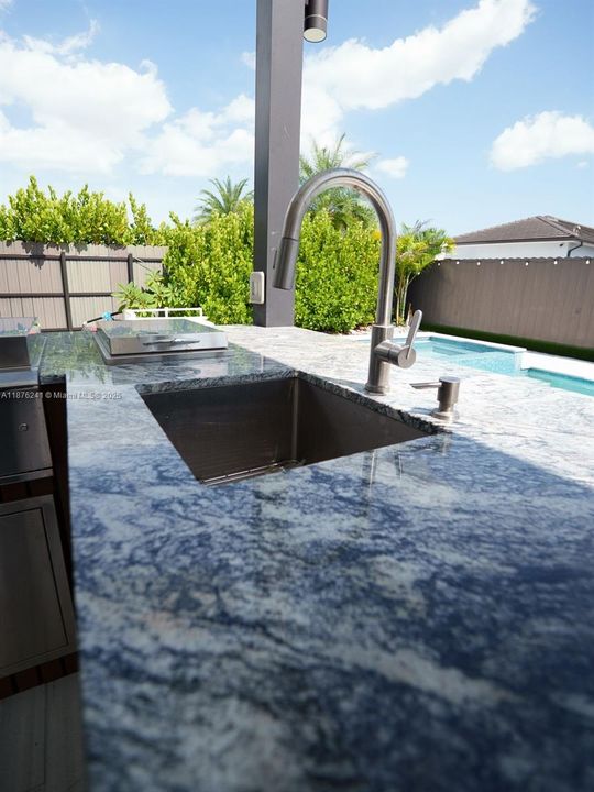 For Sale: $1,250,000 (4 beds, 4 baths, 2776 Square Feet)