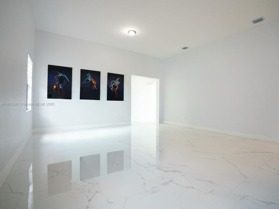 For Sale: $1,250,000 (4 beds, 4 baths, 2776 Square Feet)