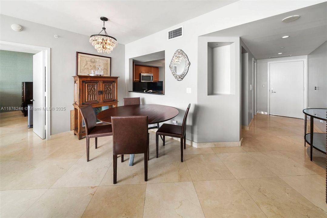 For Sale: $1,049,000 (1 beds, 1 baths, 1135 Square Feet)