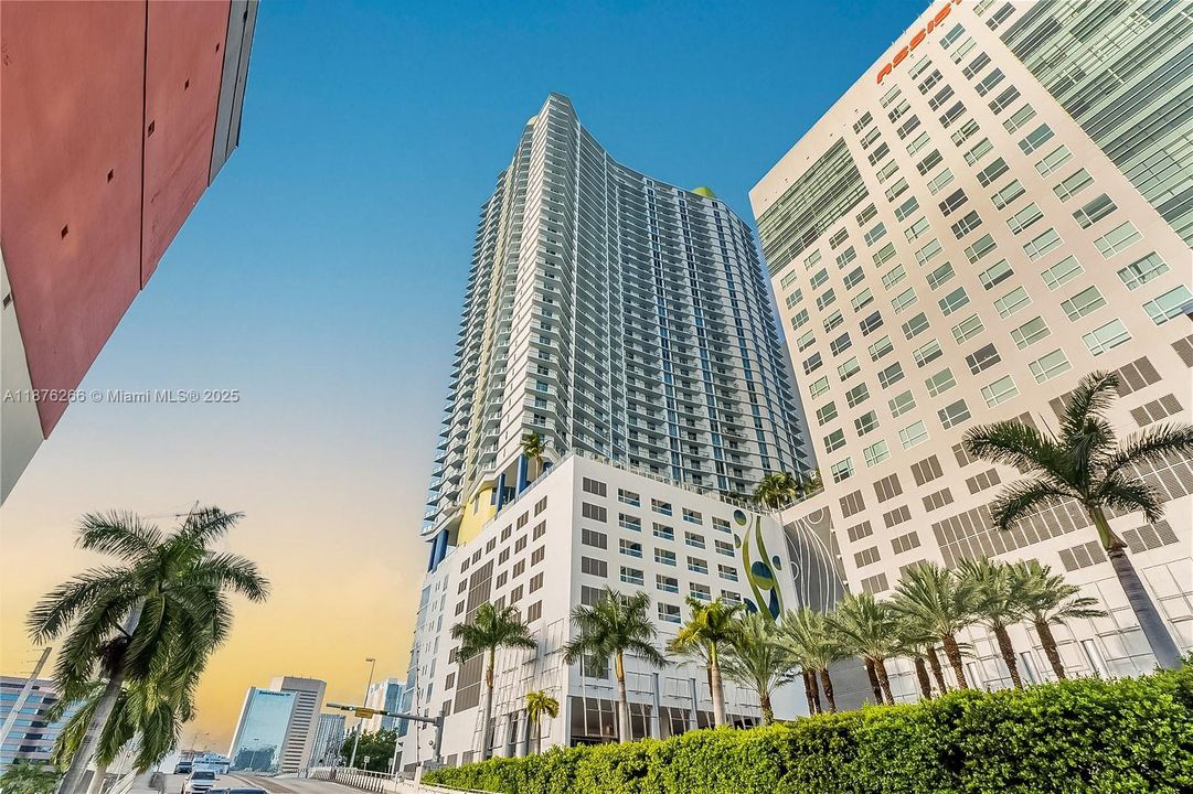 En Venta: $345,000 (0 camas, 1 baños, 580 Pies cuadrados)