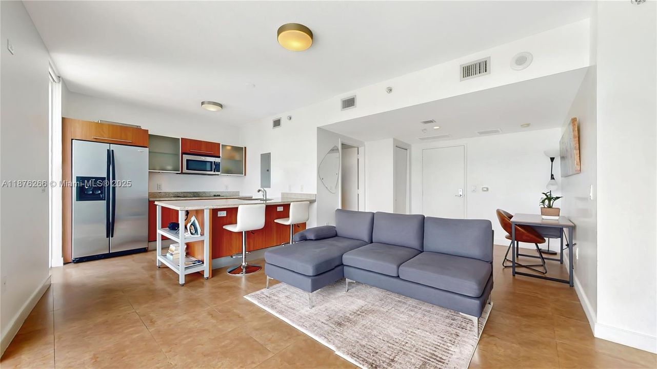 En Venta: $345,000 (0 camas, 1 baños, 580 Pies cuadrados)