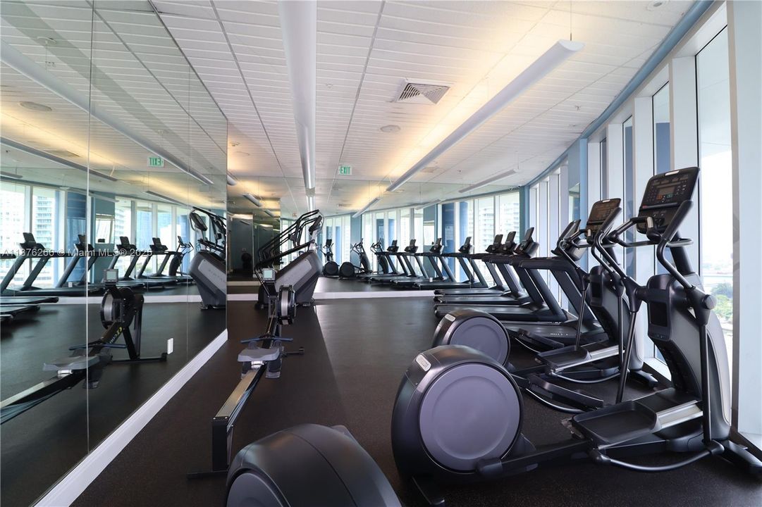 En Venta: $345,000 (0 camas, 1 baños, 580 Pies cuadrados)