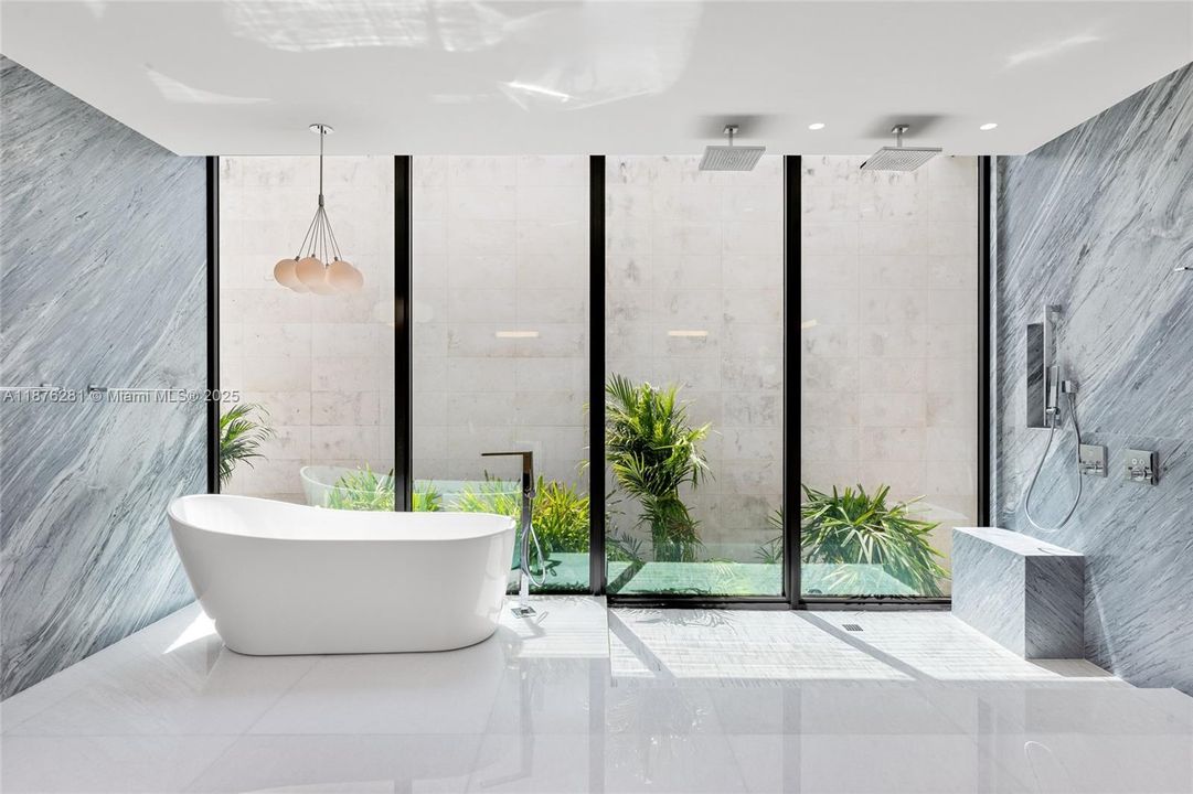 For Sale: $10,995,000 (6 beds, 6 baths, 9578 Square Feet)