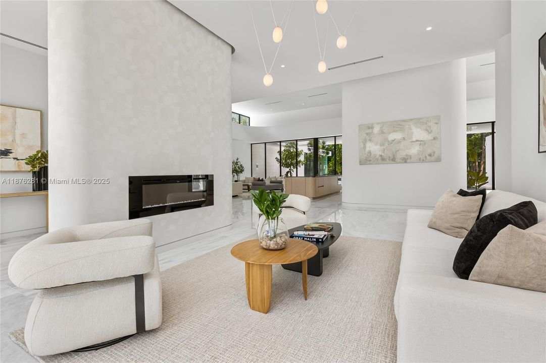 For Sale: $10,995,000 (6 beds, 6 baths, 9578 Square Feet)