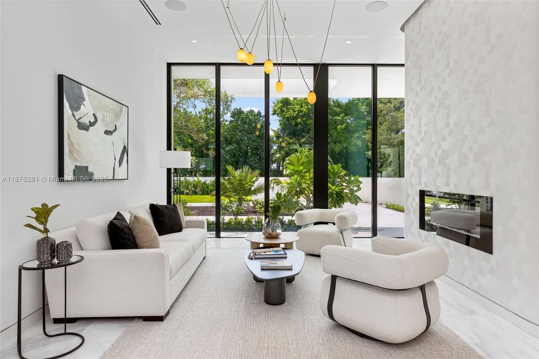 For Sale: $10,995,000 (6 beds, 6 baths, 9578 Square Feet)