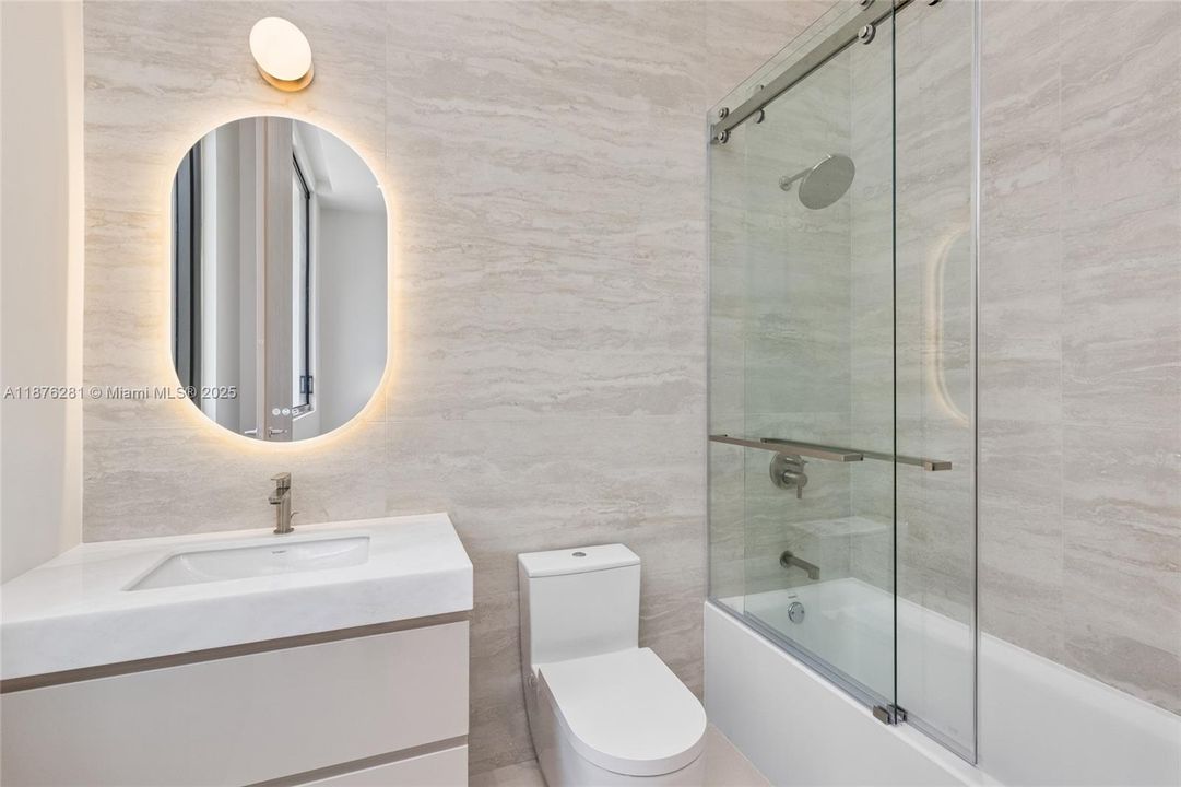 For Sale: $10,995,000 (6 beds, 6 baths, 9578 Square Feet)