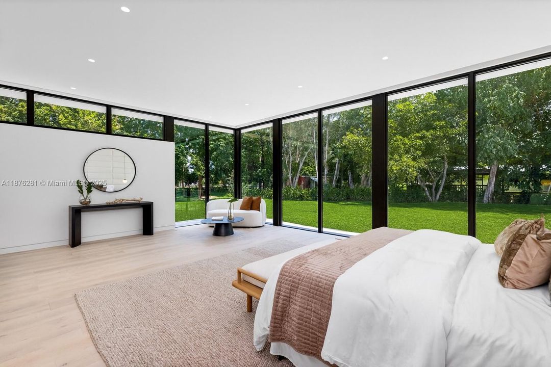 For Sale: $10,995,000 (6 beds, 6 baths, 9578 Square Feet)