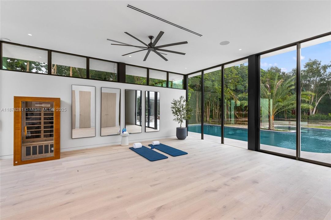 For Sale: $10,995,000 (6 beds, 6 baths, 9578 Square Feet)