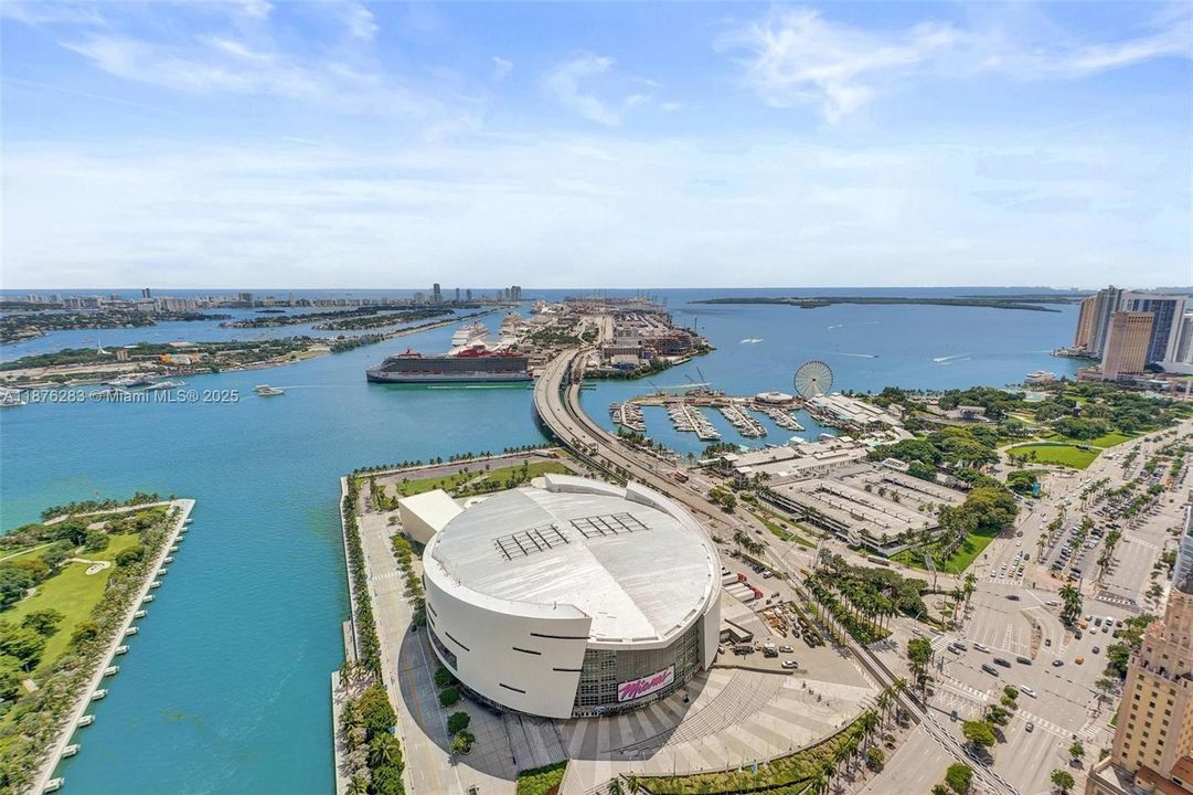 待售: $590,000 (1 贝兹, 1 浴室, 843 平方英尺)