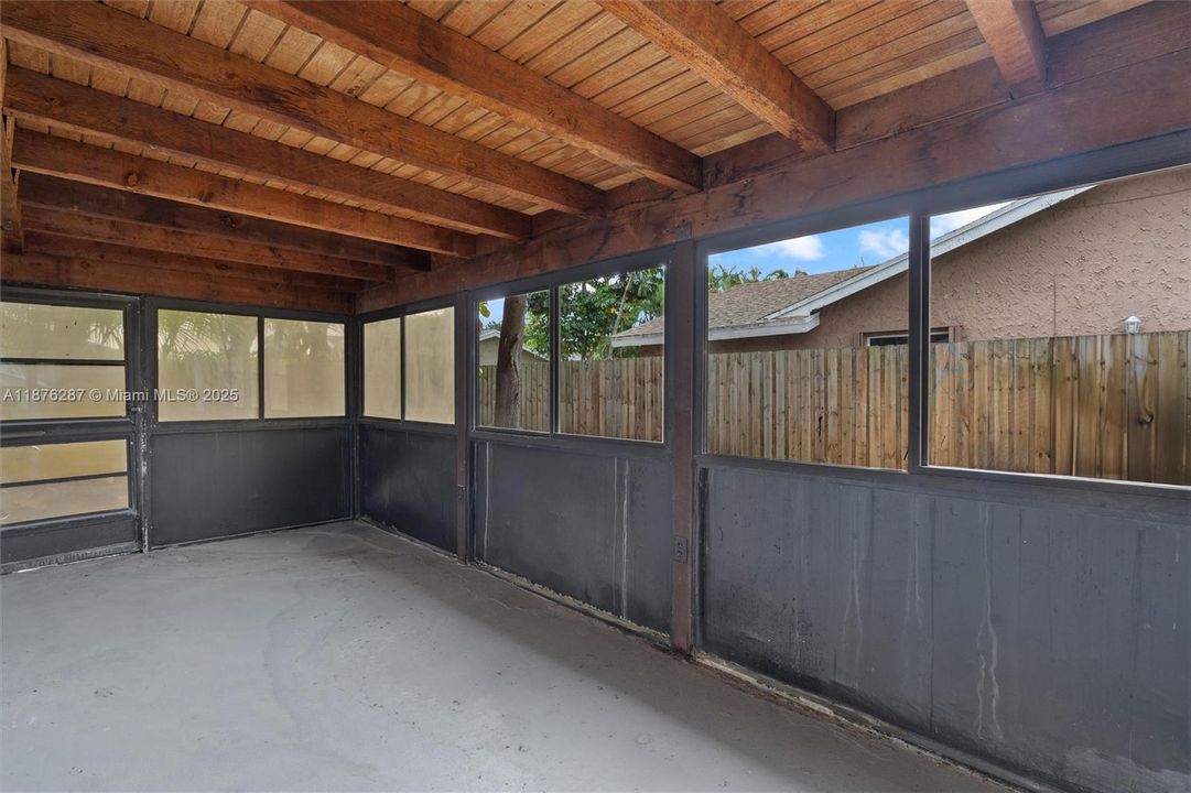 Active With Contract: $575,000 (3 beds, 2 baths, 1374 Square Feet)