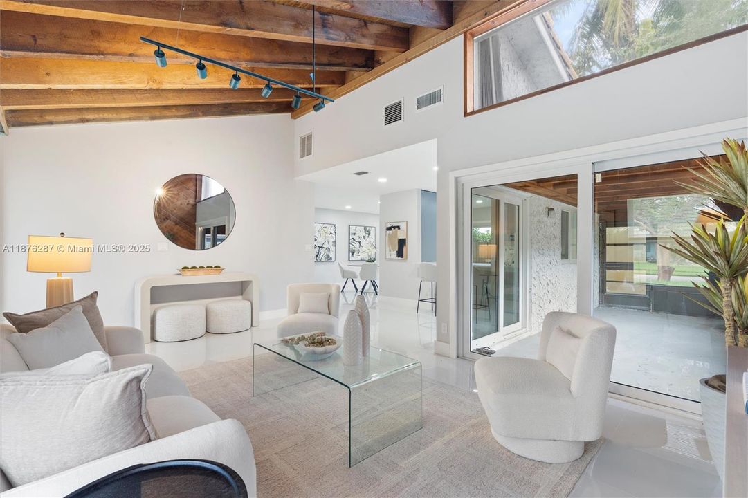 Active With Contract: $575,000 (3 beds, 2 baths, 1374 Square Feet)