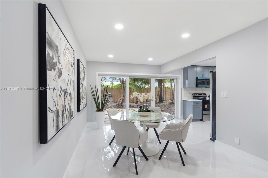 Active With Contract: $575,000 (3 beds, 2 baths, 1374 Square Feet)