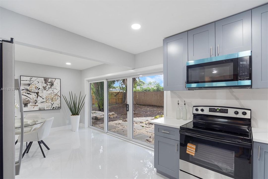 Active With Contract: $575,000 (3 beds, 2 baths, 1374 Square Feet)