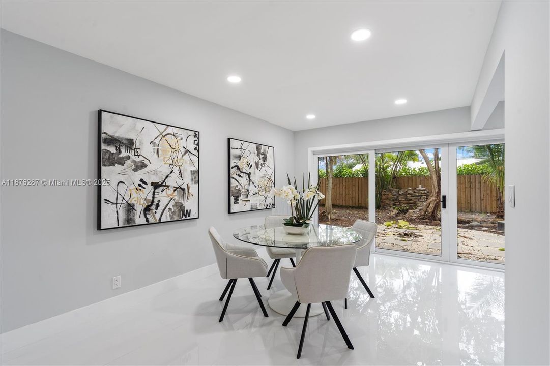 Active With Contract: $575,000 (3 beds, 2 baths, 1374 Square Feet)