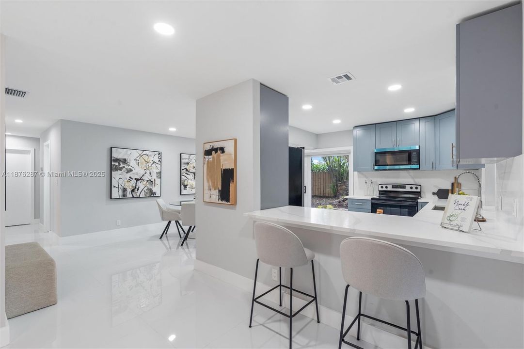 Active With Contract: $575,000 (3 beds, 2 baths, 1374 Square Feet)