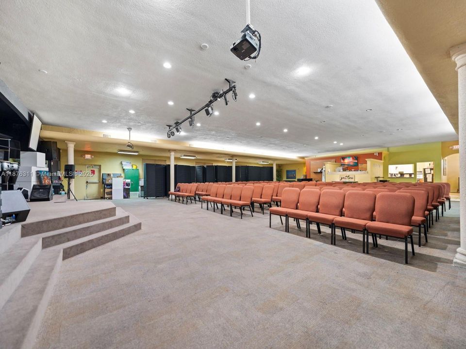 待售: $3,800,000 (0 贝兹, 0 浴室, 0 平方英尺)