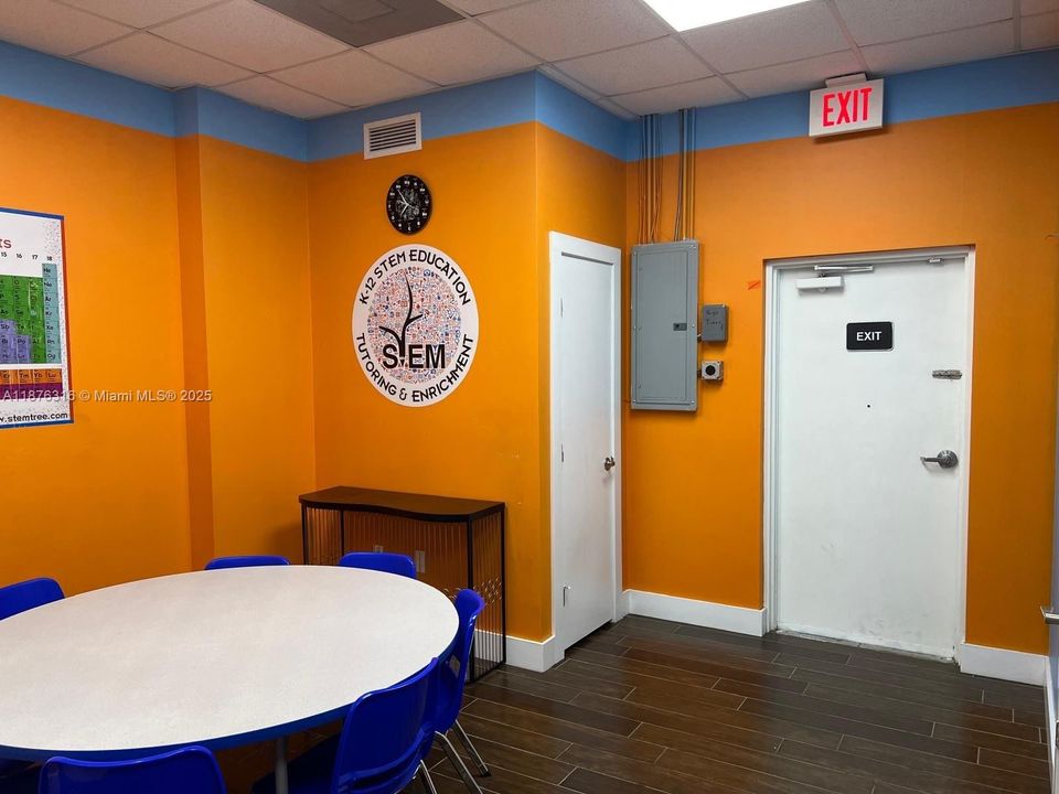 待售: $150,000 (0 贝兹, 0 浴室, 0 平方英尺)