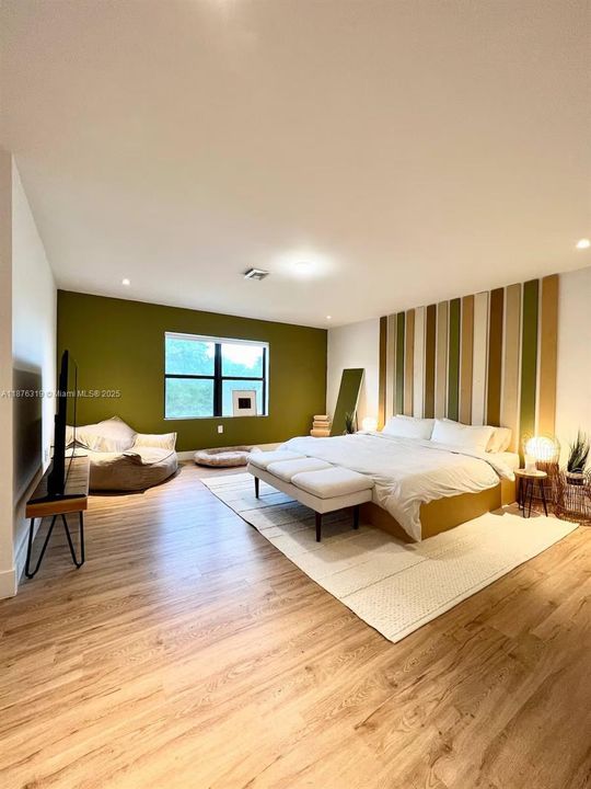 For Sale: $1,400,000 (4 beds, 4 baths, 2836 Square Feet)