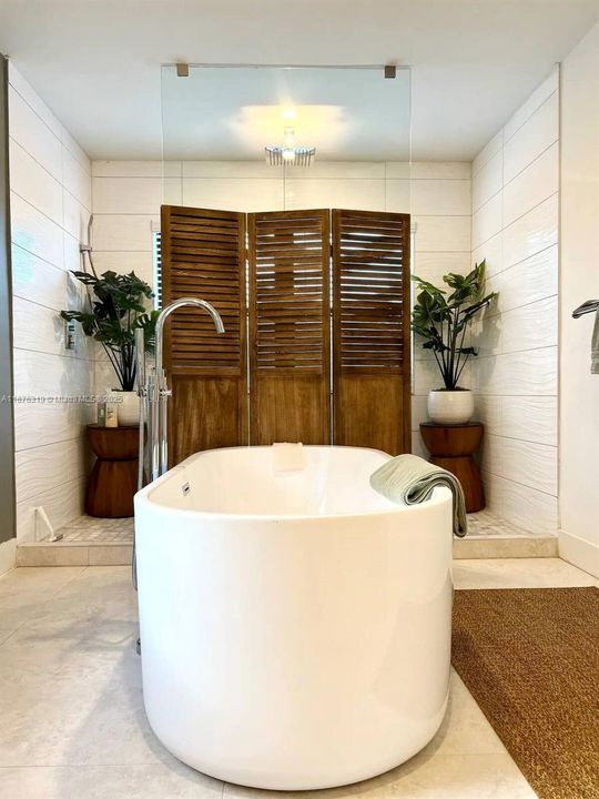 For Sale: $1,400,000 (4 beds, 4 baths, 2836 Square Feet)