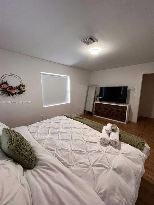 For Sale: $1,400,000 (4 beds, 4 baths, 2836 Square Feet)