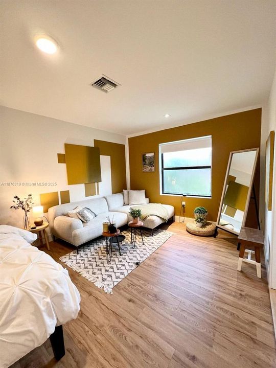 For Sale: $1,400,000 (4 beds, 4 baths, 2836 Square Feet)