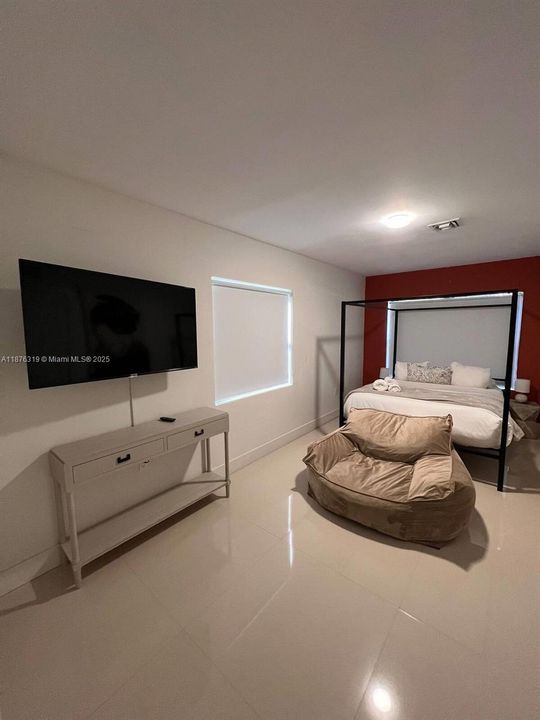 For Sale: $1,400,000 (4 beds, 4 baths, 2836 Square Feet)