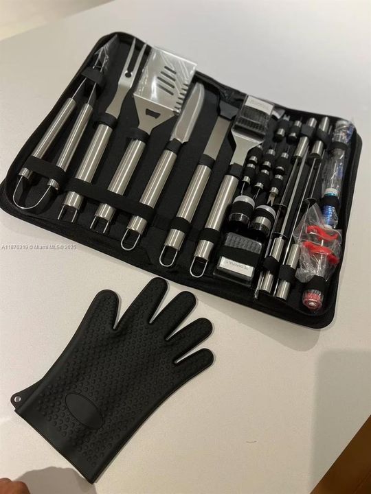 For Sale: $1,400,000 (4 beds, 4 baths, 2836 Square Feet)