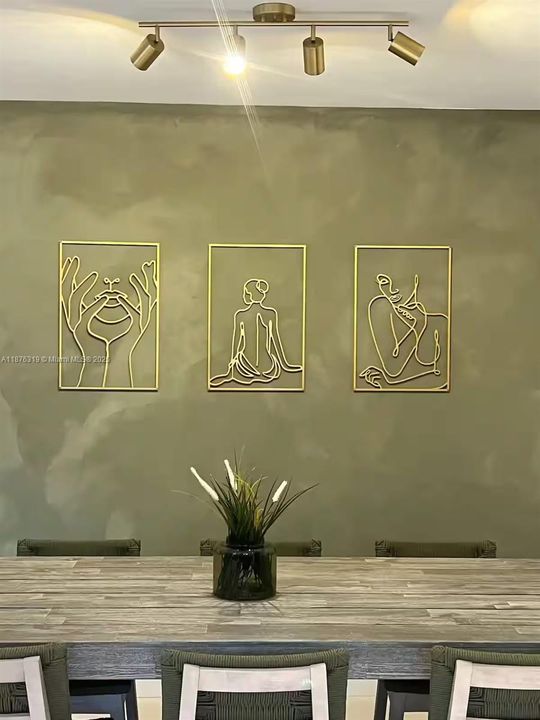 For Sale: $1,400,000 (4 beds, 4 baths, 2836 Square Feet)