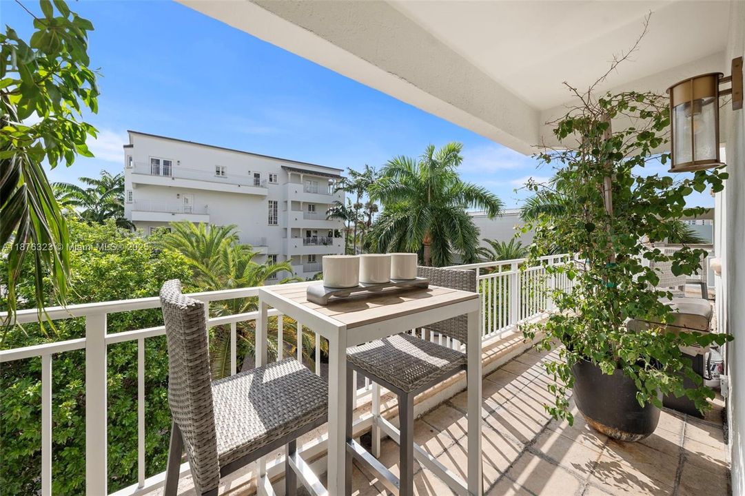 For Sale: $2,579,000 (4 beds, 4 baths, 2790 Square Feet)