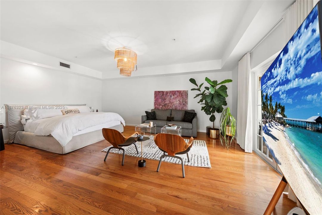 For Sale: $2,579,000 (4 beds, 4 baths, 2790 Square Feet)