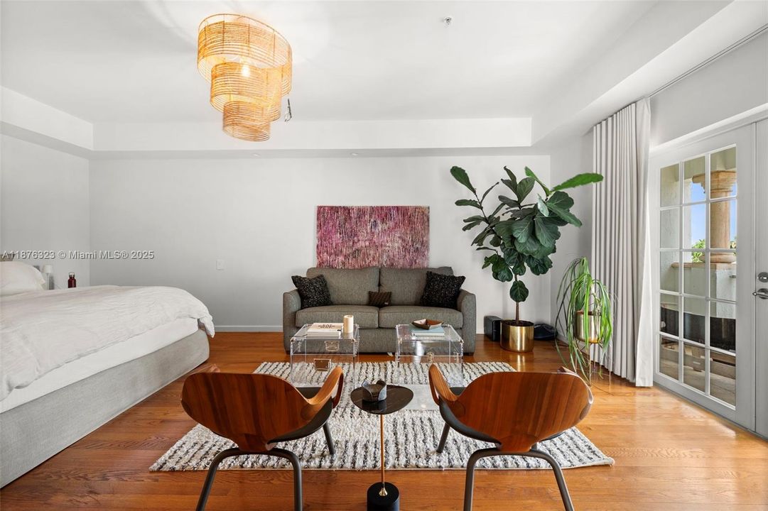 For Sale: $2,579,000 (4 beds, 4 baths, 2790 Square Feet)