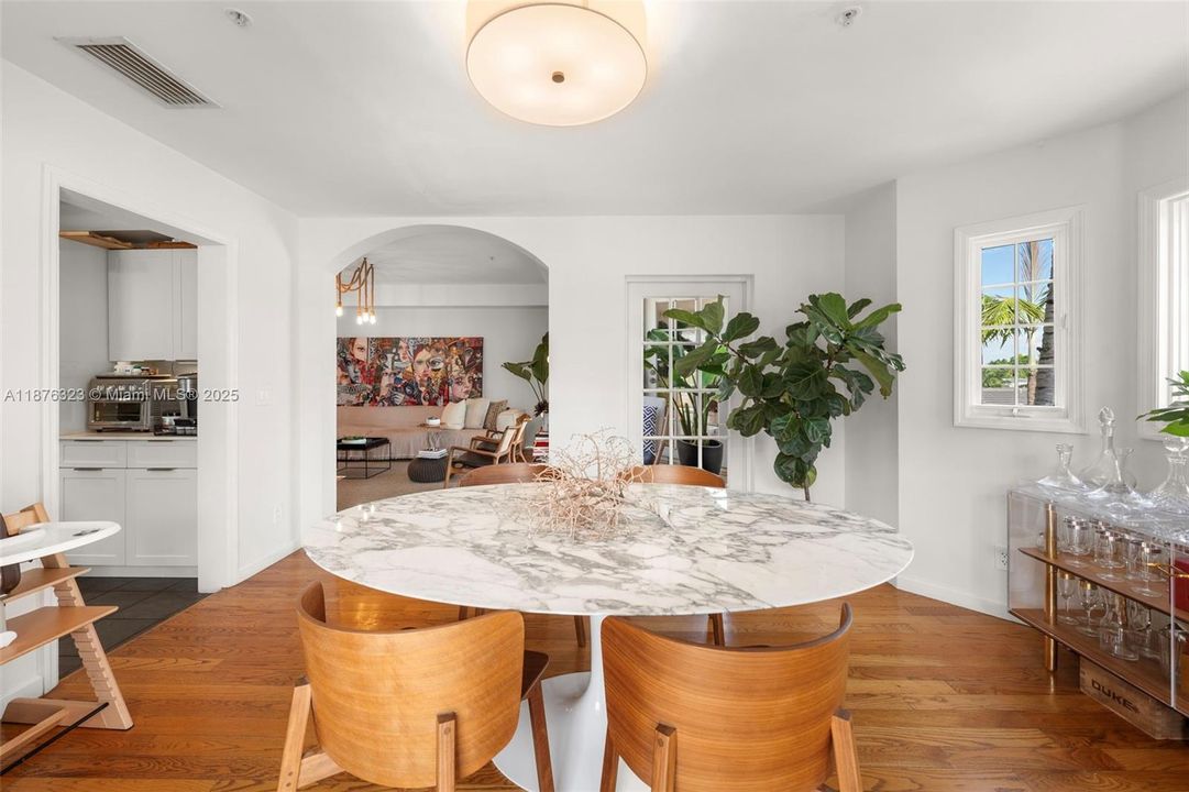 For Sale: $2,579,000 (4 beds, 4 baths, 2790 Square Feet)