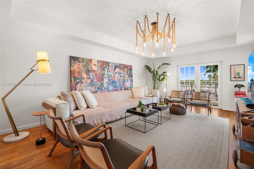 For Sale: $2,579,000 (4 beds, 4 baths, 2790 Square Feet)