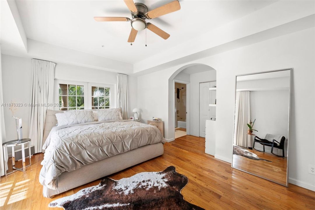 For Sale: $2,579,000 (4 beds, 4 baths, 2790 Square Feet)